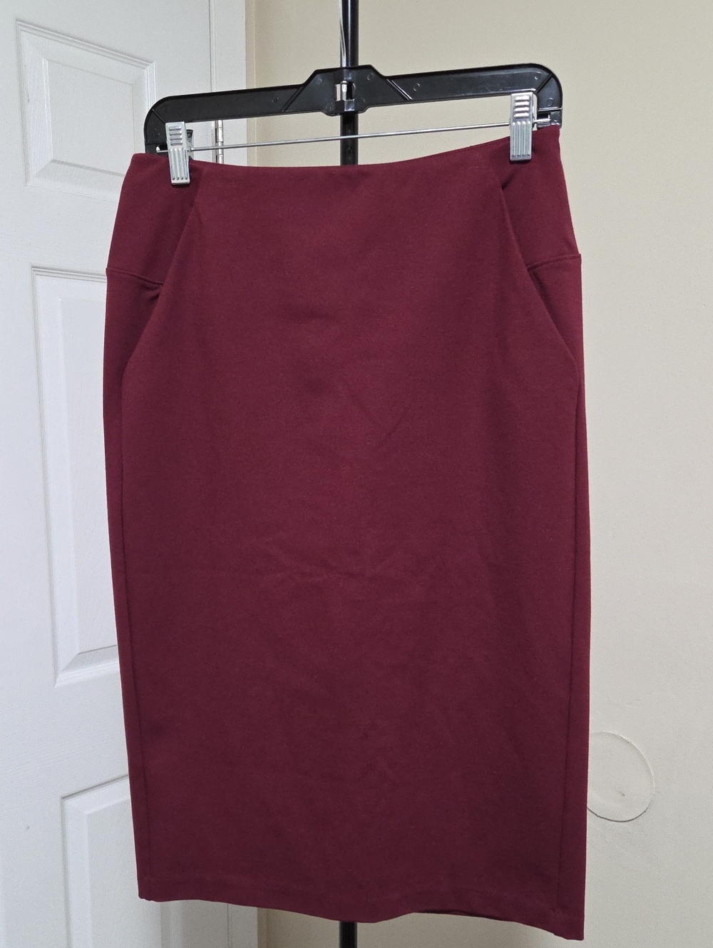 Nwt Halogen Burgundy Pencil Skirt